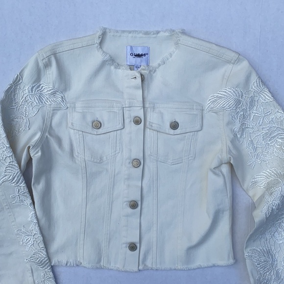 New GUESS Embroidered Denim Jacket Whitelace SZ S - Picture 4 of 6